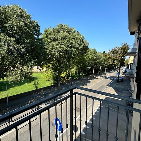 Casaspensieratezza - 5 Persone - Posto Auto Riservato - Colazione フォルリ エクステリア 写真